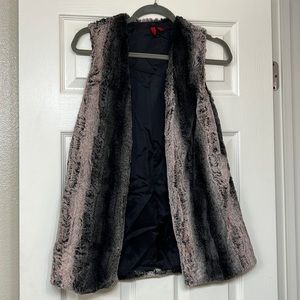 Faux fur vest sz small